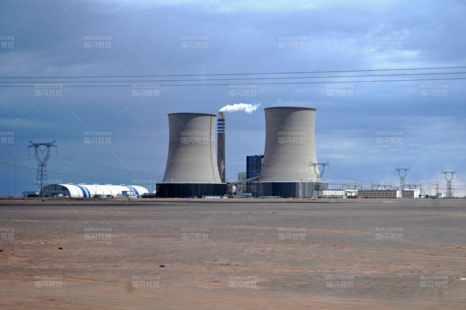 核电站冷却塔（新疆哈密）图片