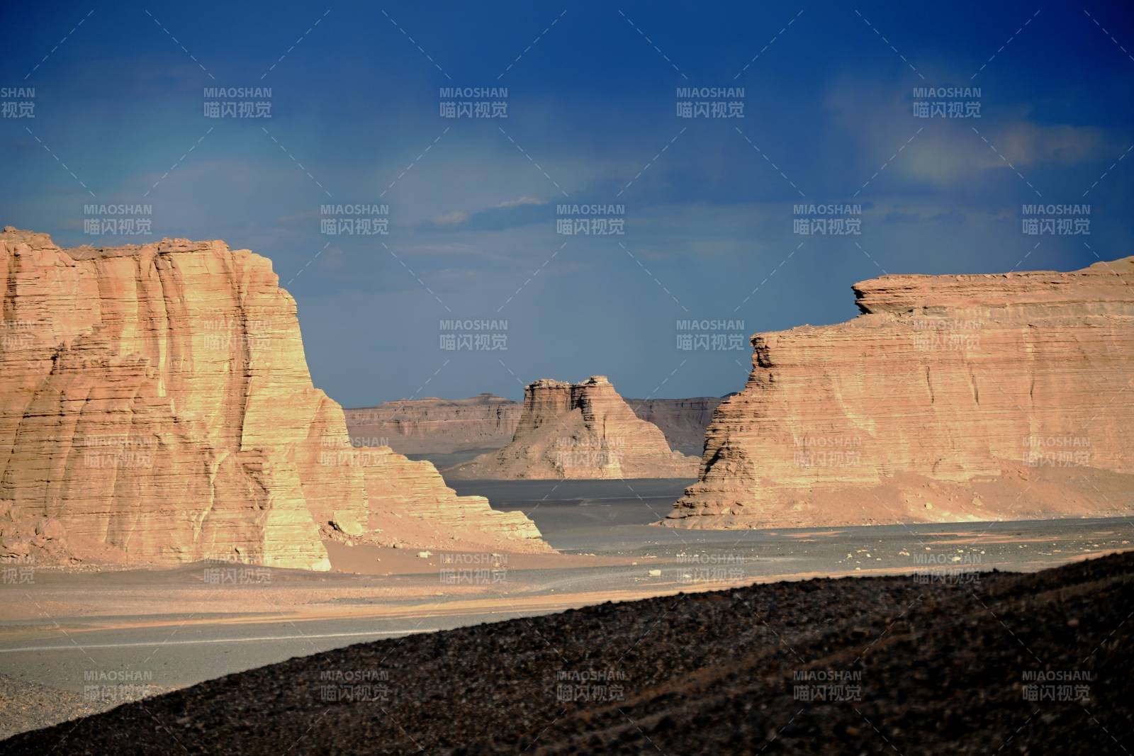 新疆哈密无人区大海道自然保护区图片