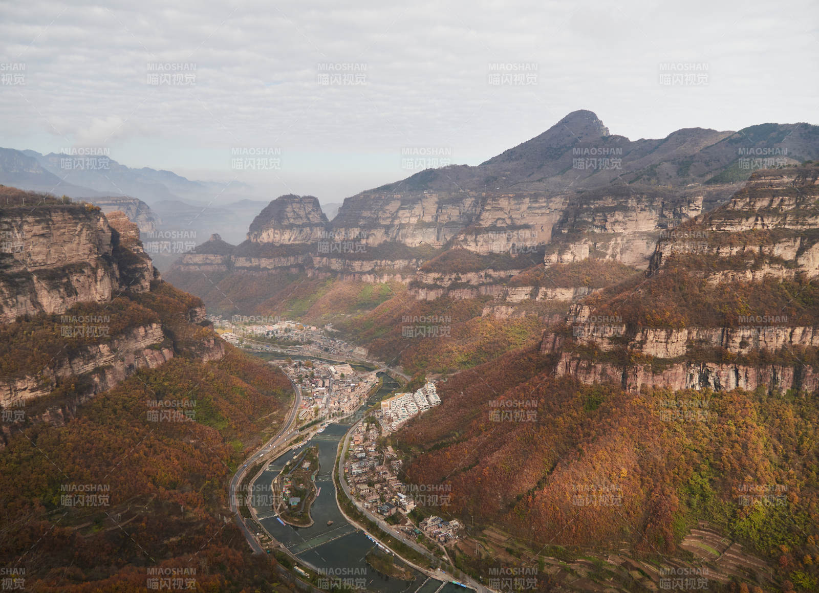 河南林州太行大峡谷秋日风光图片