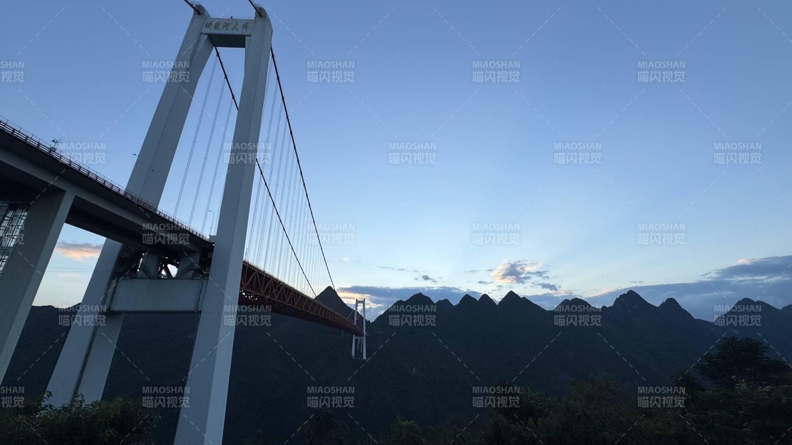 坝陵河大桥图片