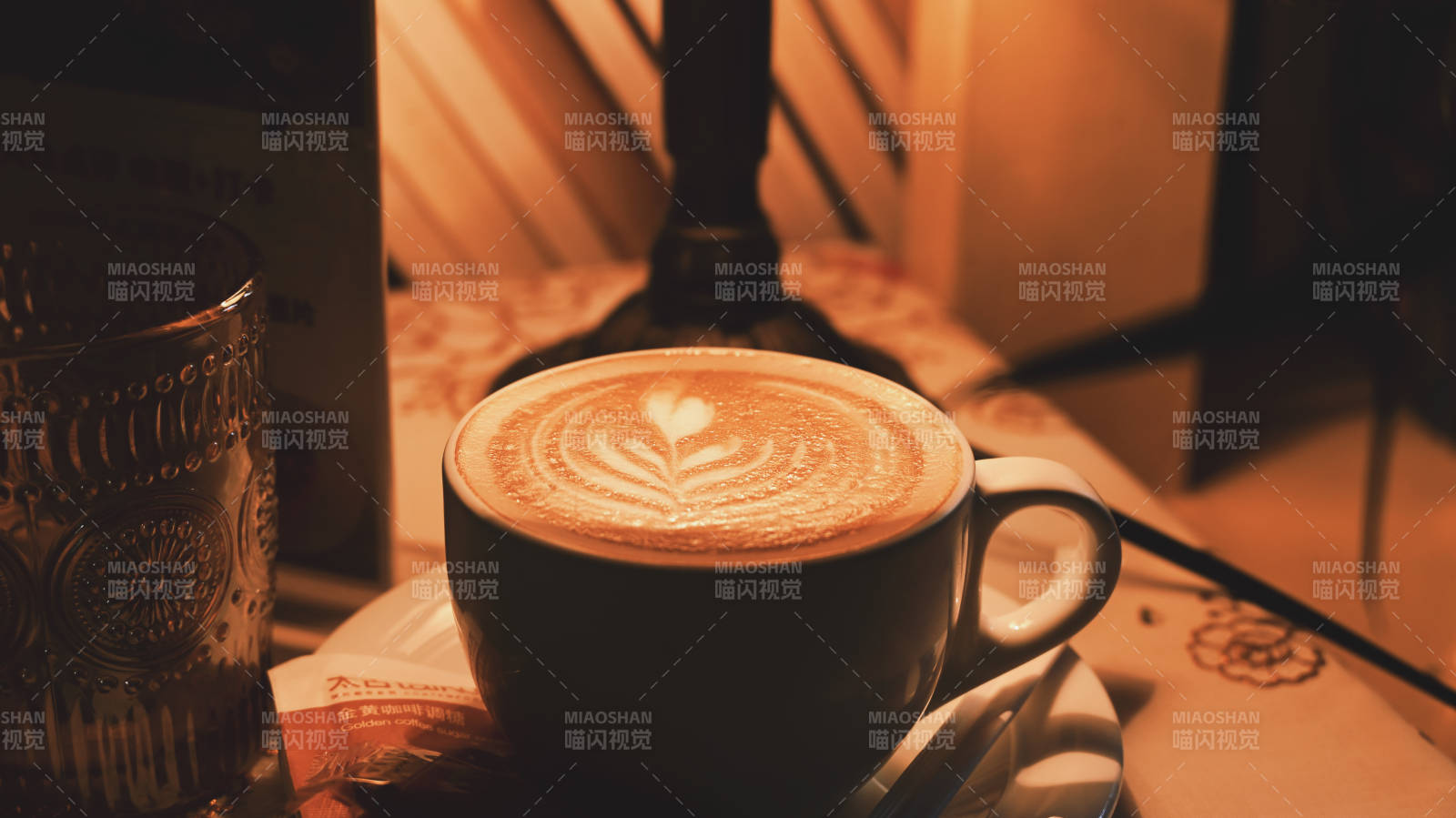 咖啡拉花艺术图片