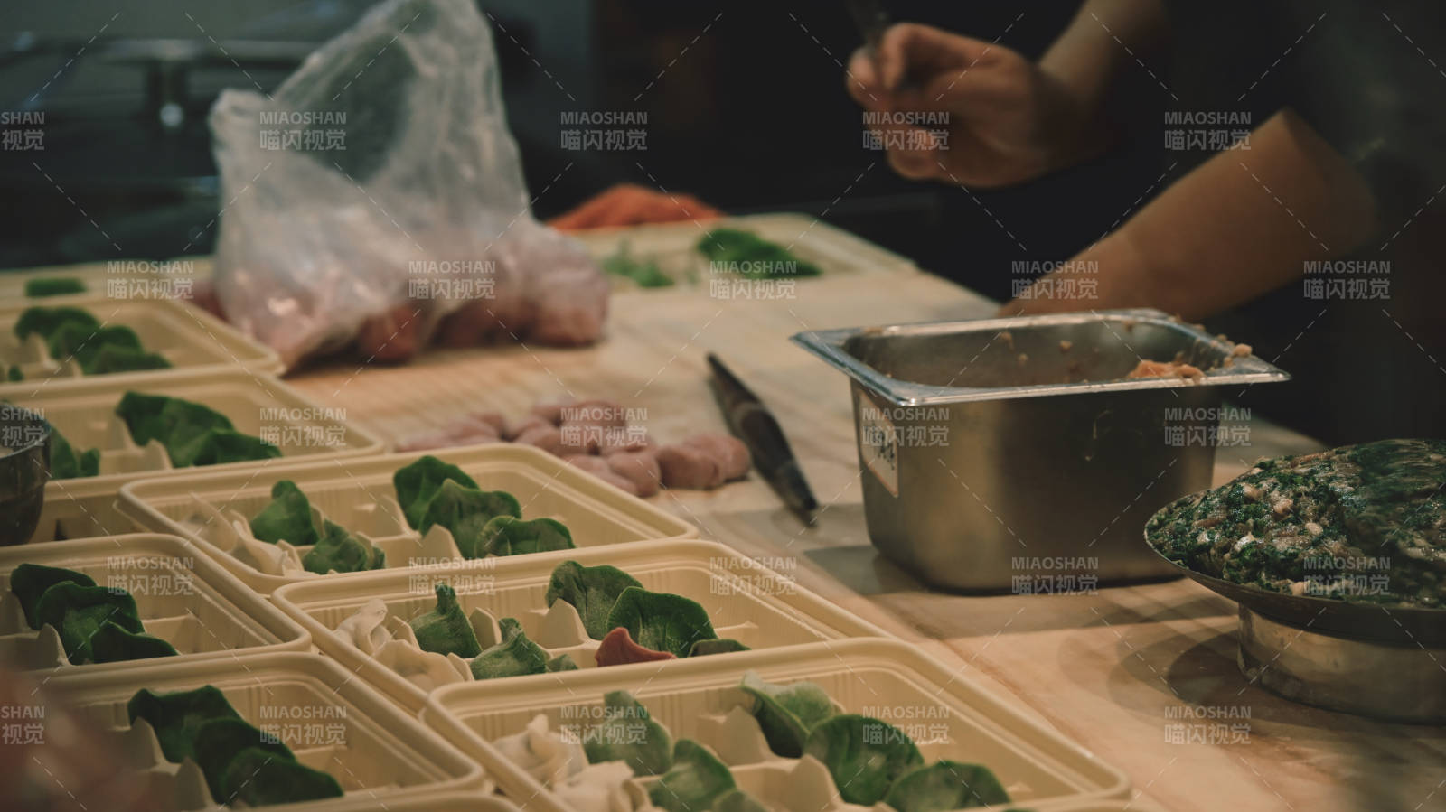 食材准备中图片