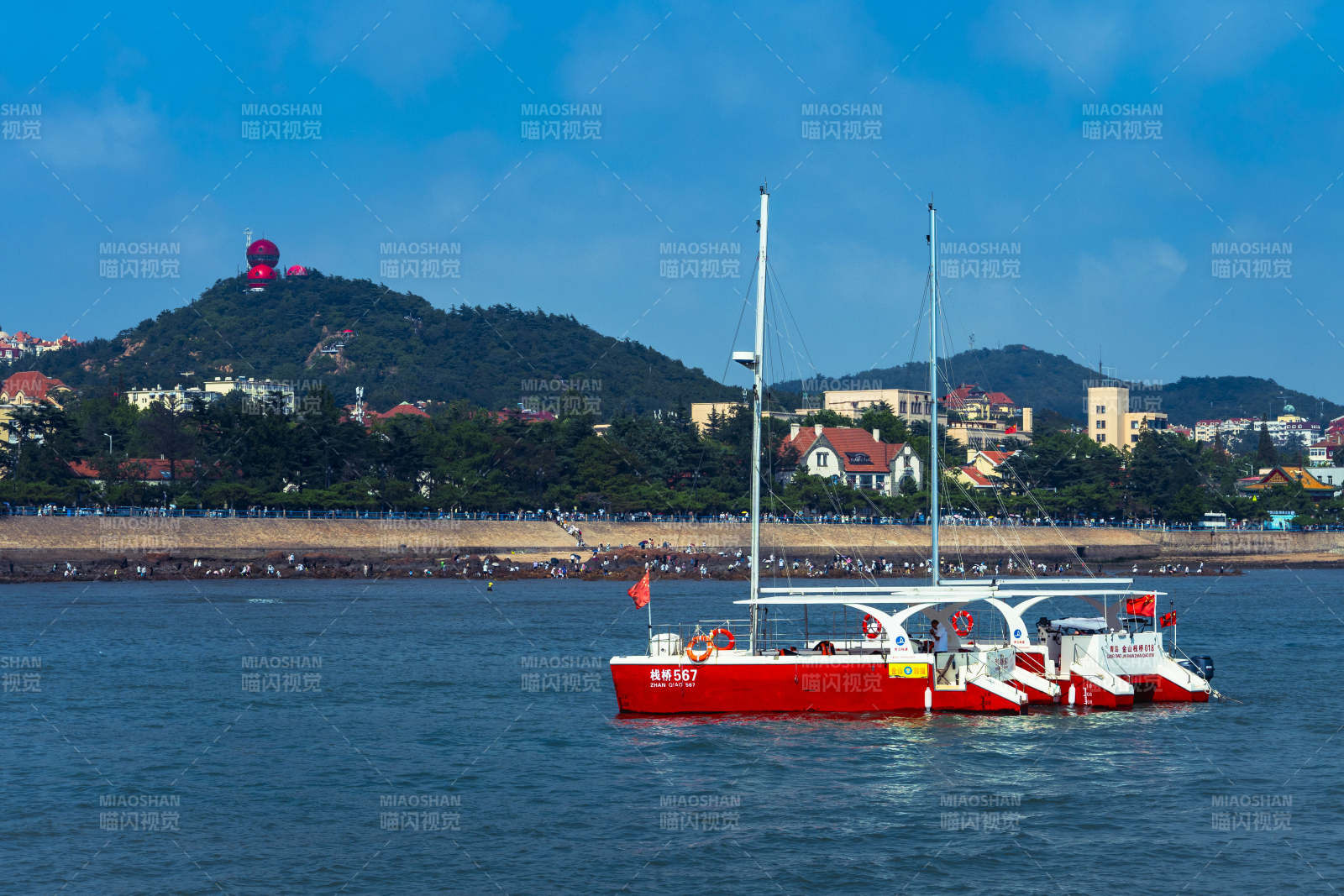 红船碧海望远山图片