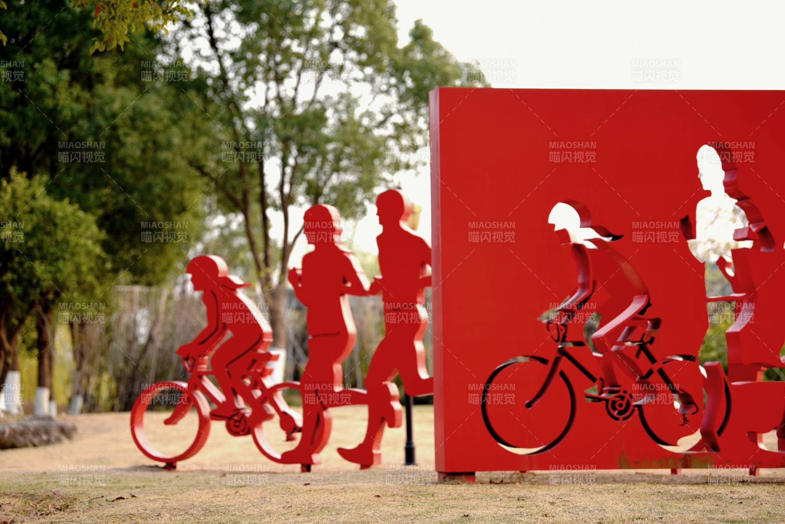 红色剪影骑车人图片