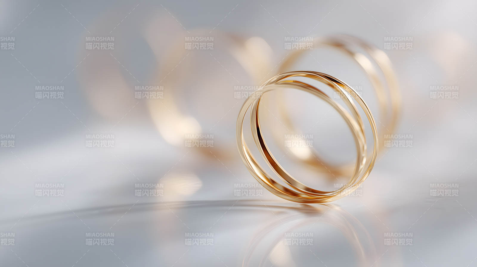 金色环绕静物摄影图片