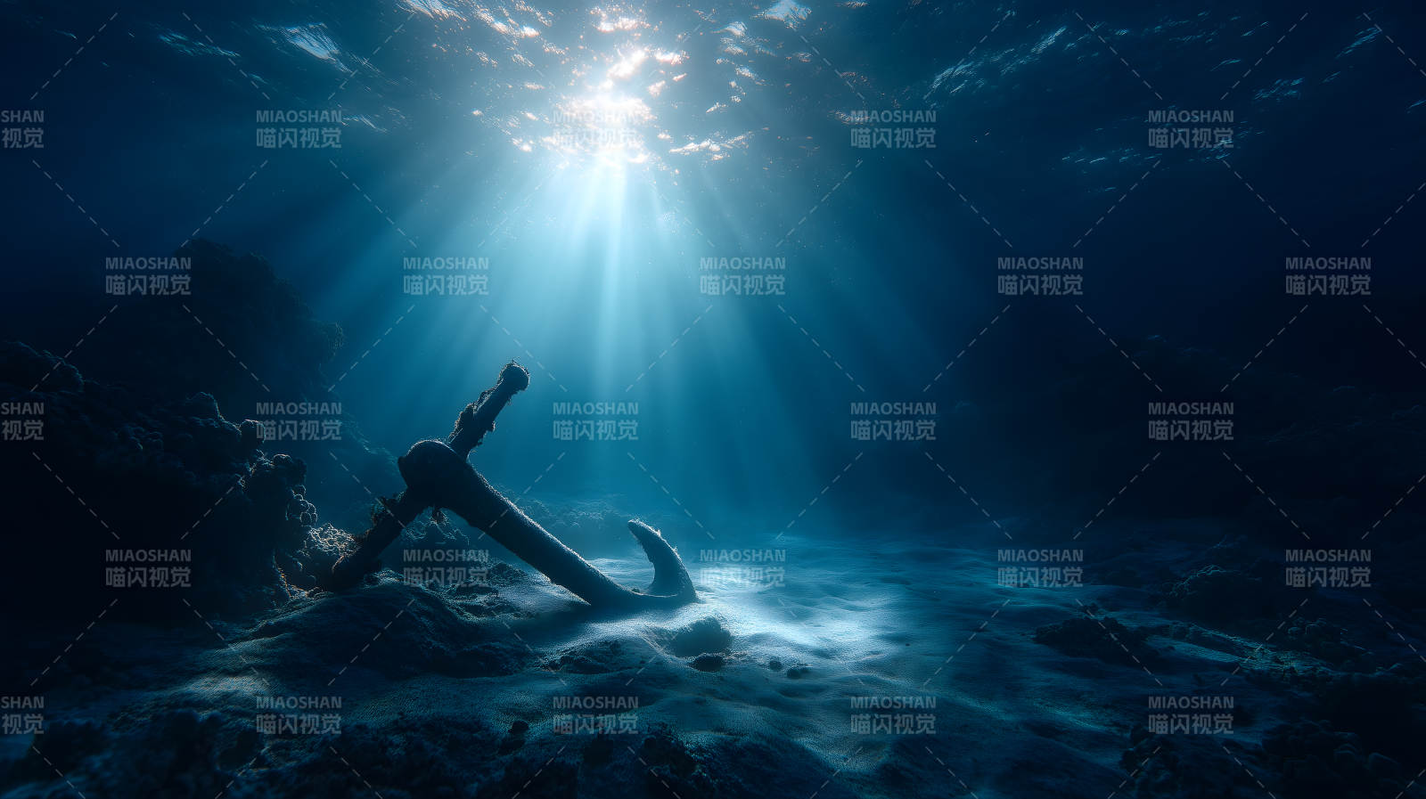 海底锚光明照射图片