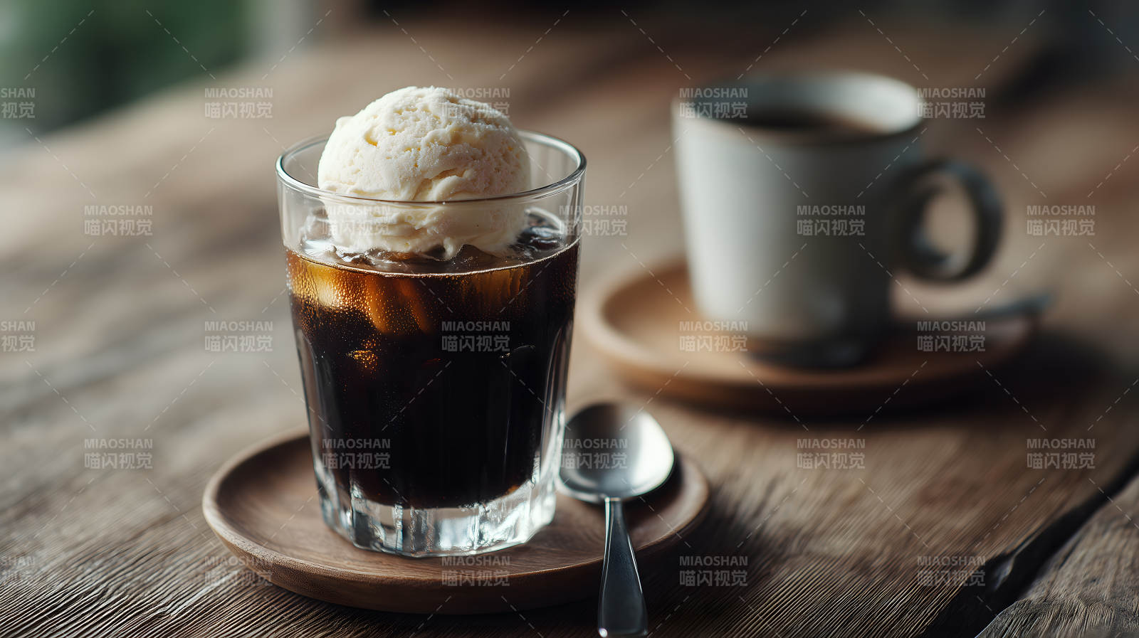 冰淇淋咖啡特写镜头图片