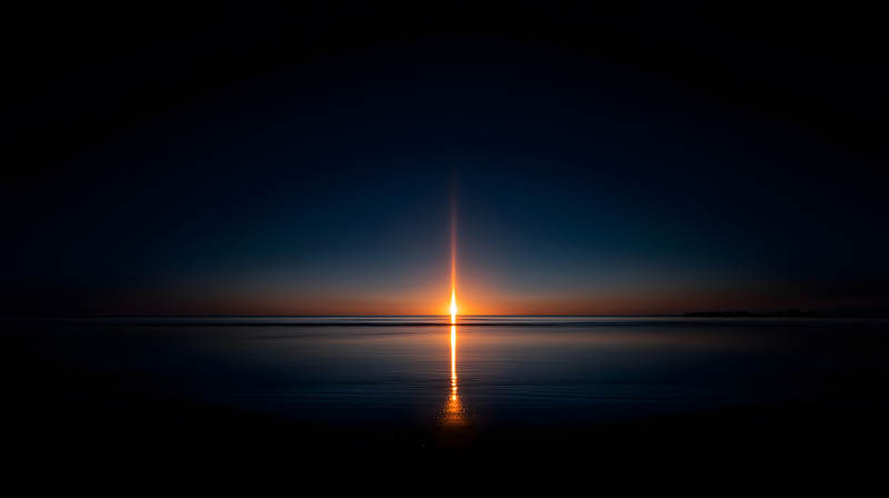 海面夕阳光束夜空图片