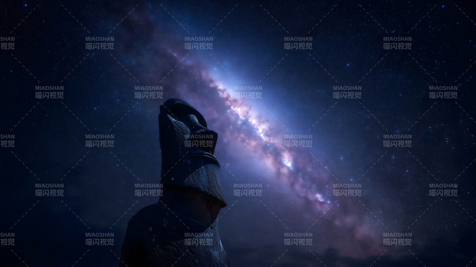 星空下的摩艾石像图片