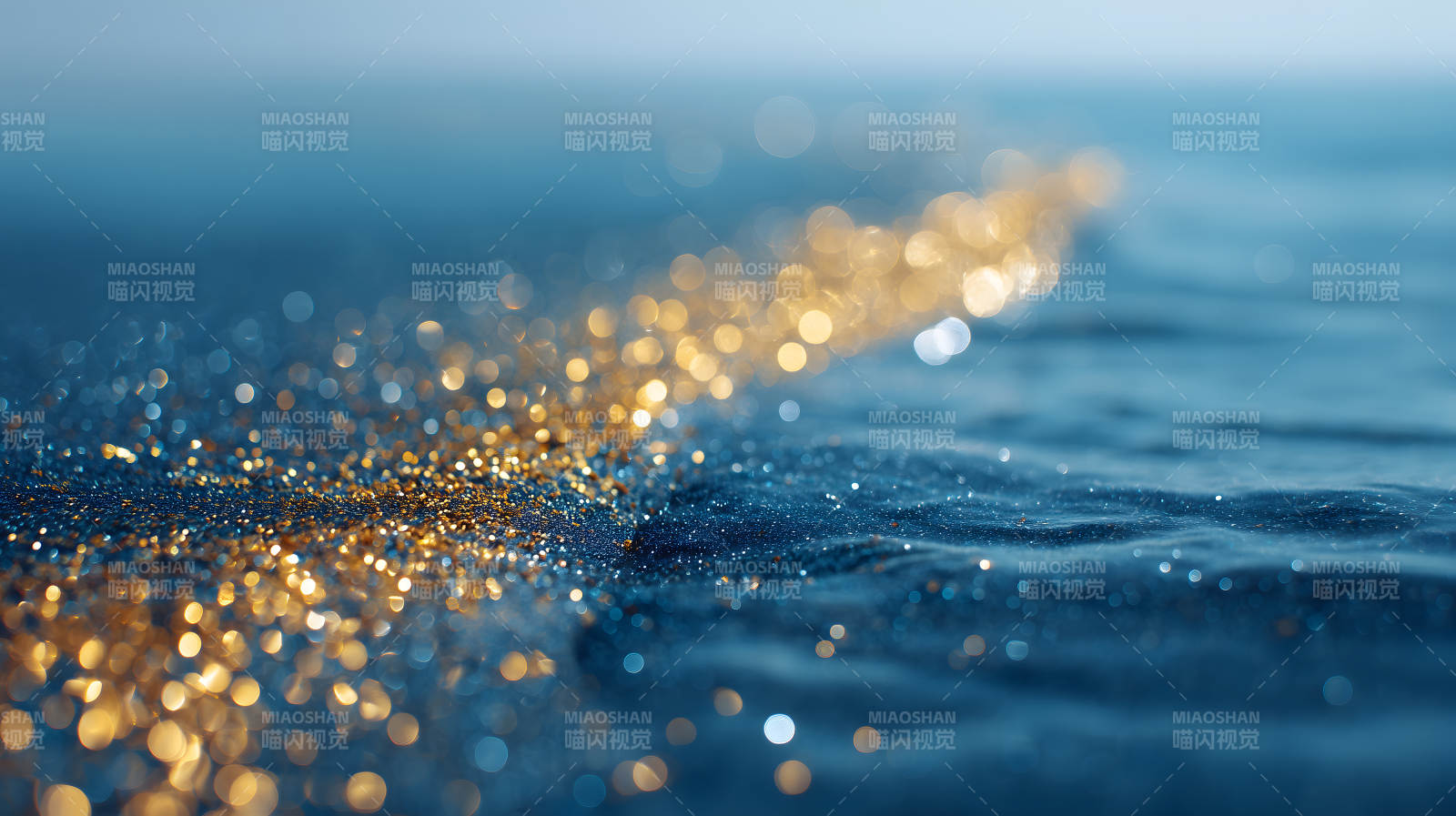 金光闪烁蓝色海洋图片