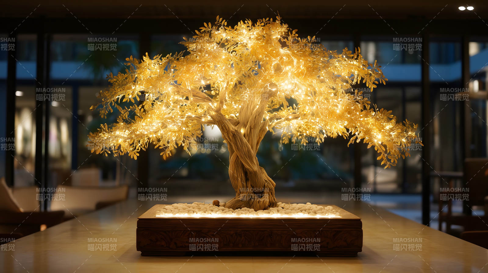 金色树灯温馨装饰图片