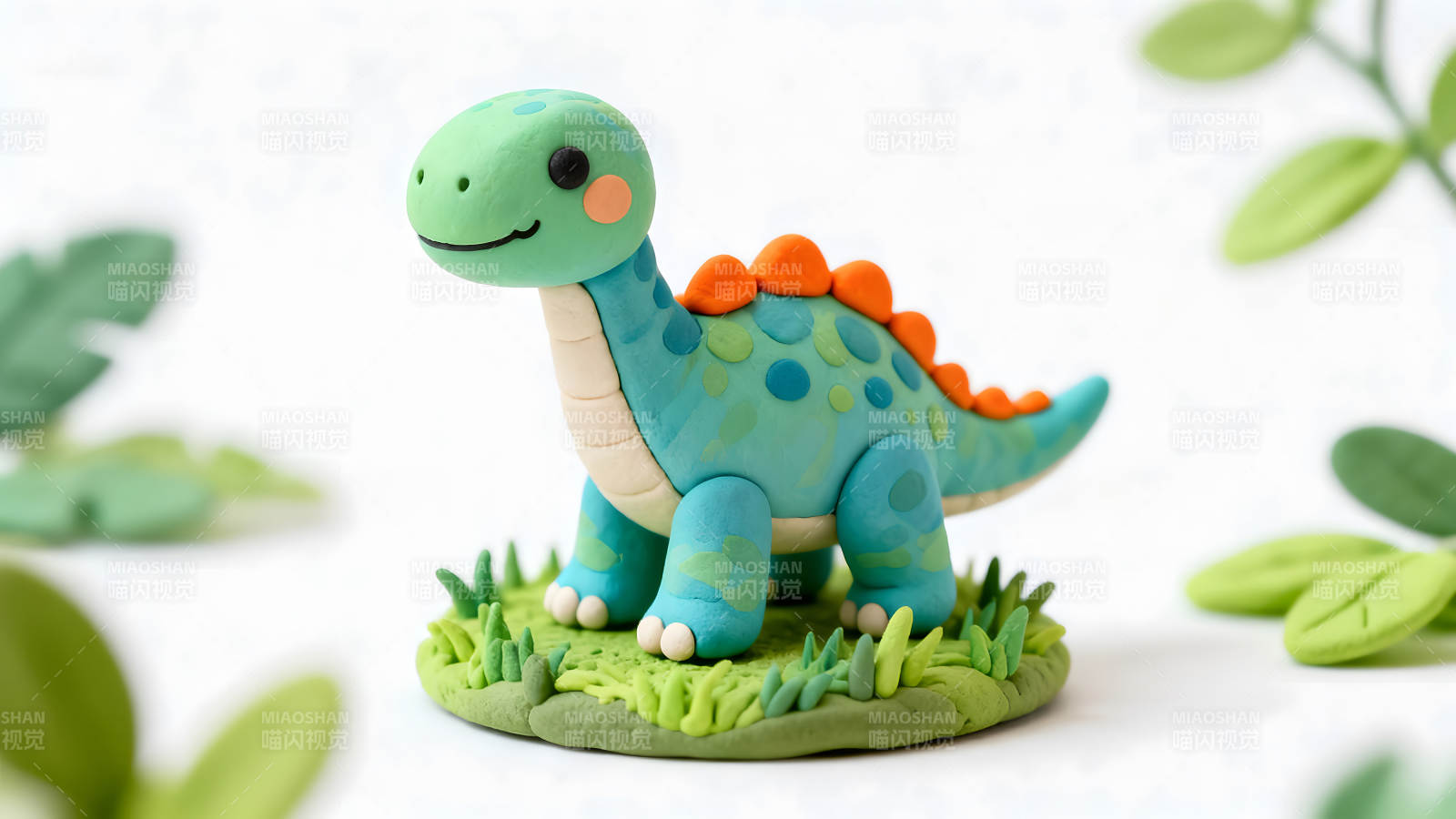 可爱的粘土恐龙雕塑图片