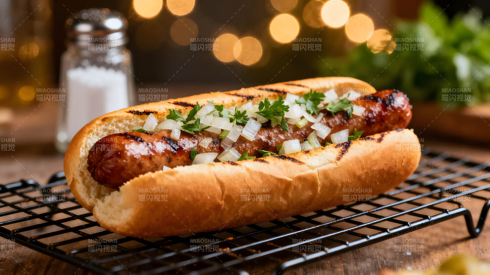 烤香肠配洋葱和香菜图片