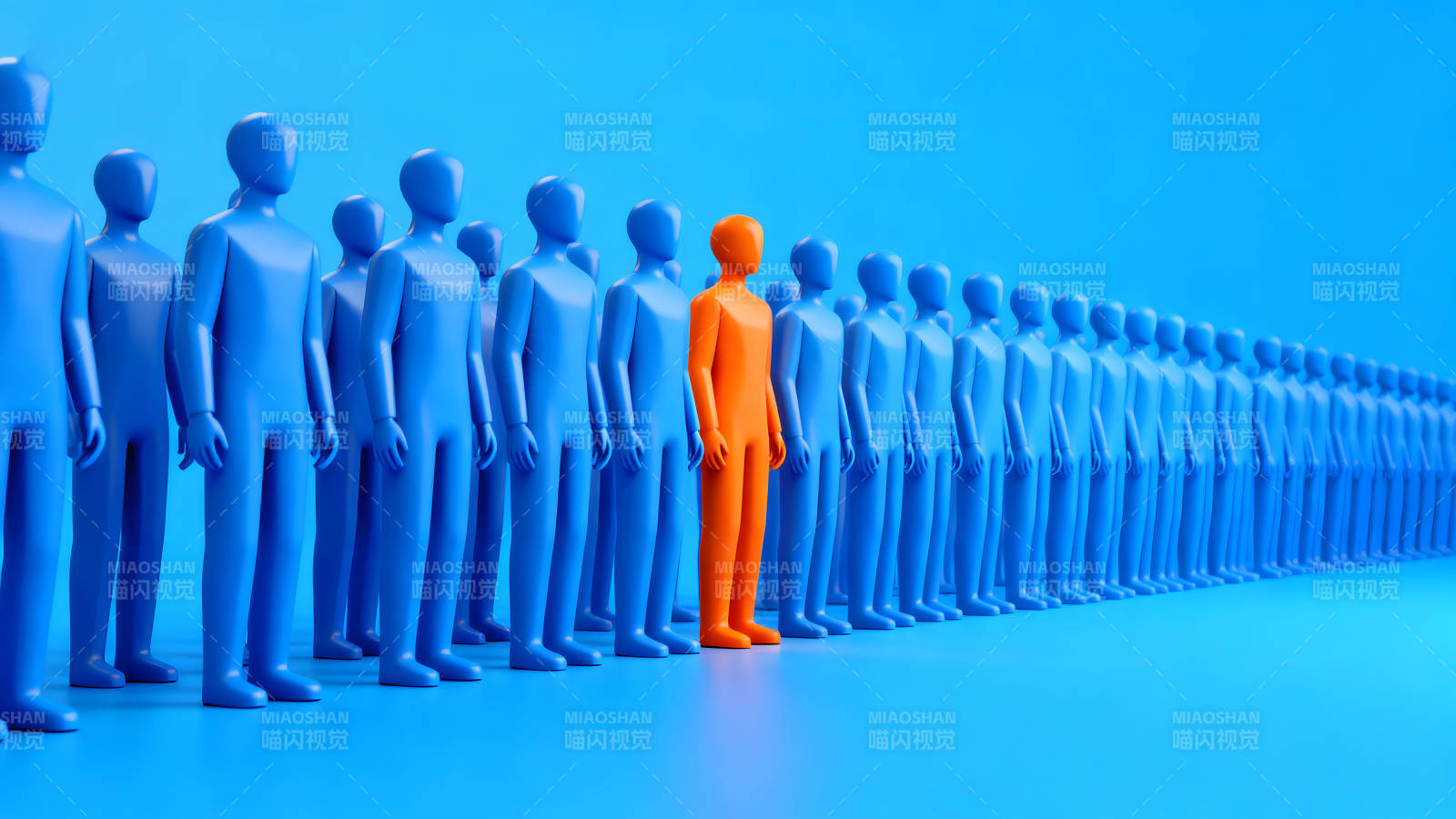 人群中一个橙色个体图片