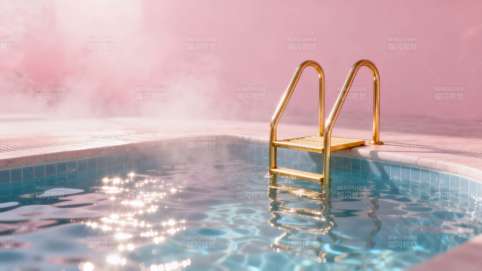 金色泳池的平静夏日图片