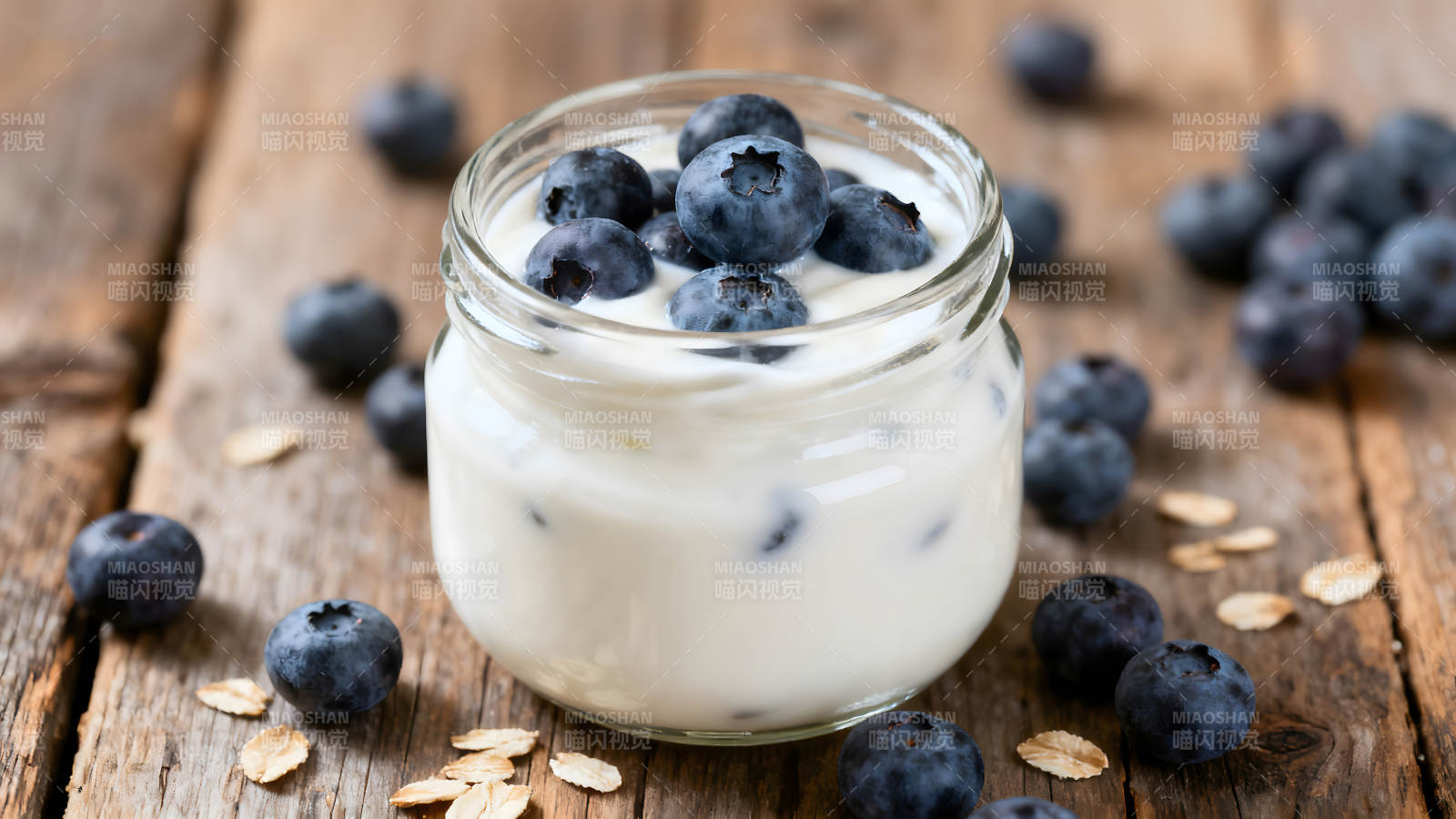 蓝莓酸奶特写图片