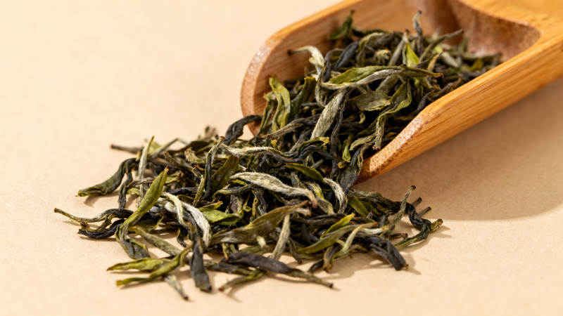 茶叶倾泻而下质感清晰细节丰富图片