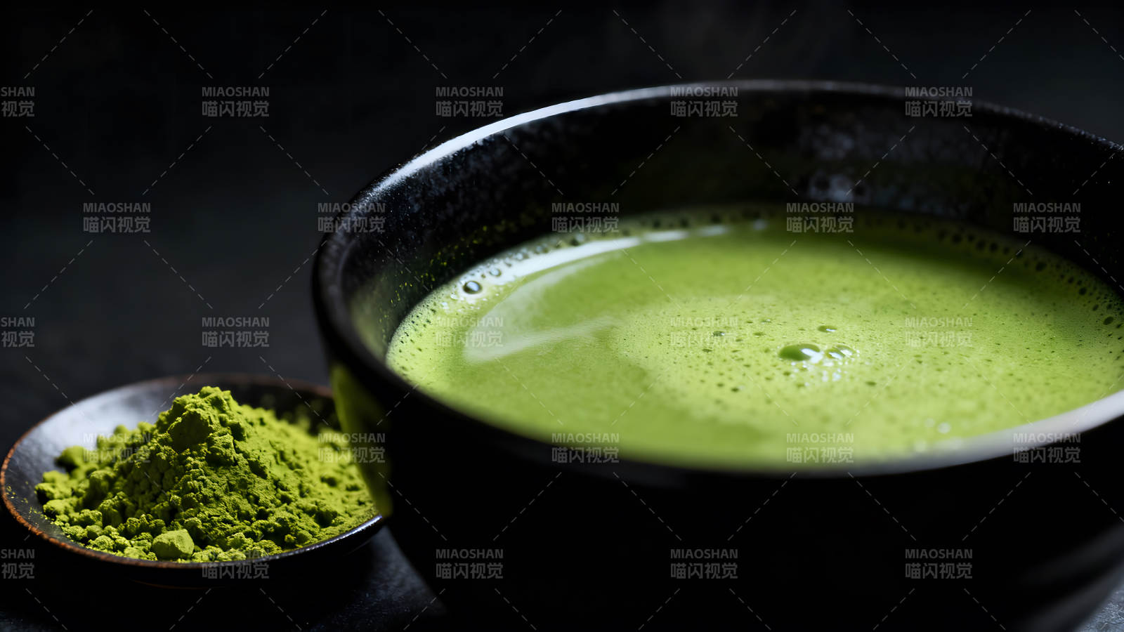 抹茶和粉末的特写镜头图片