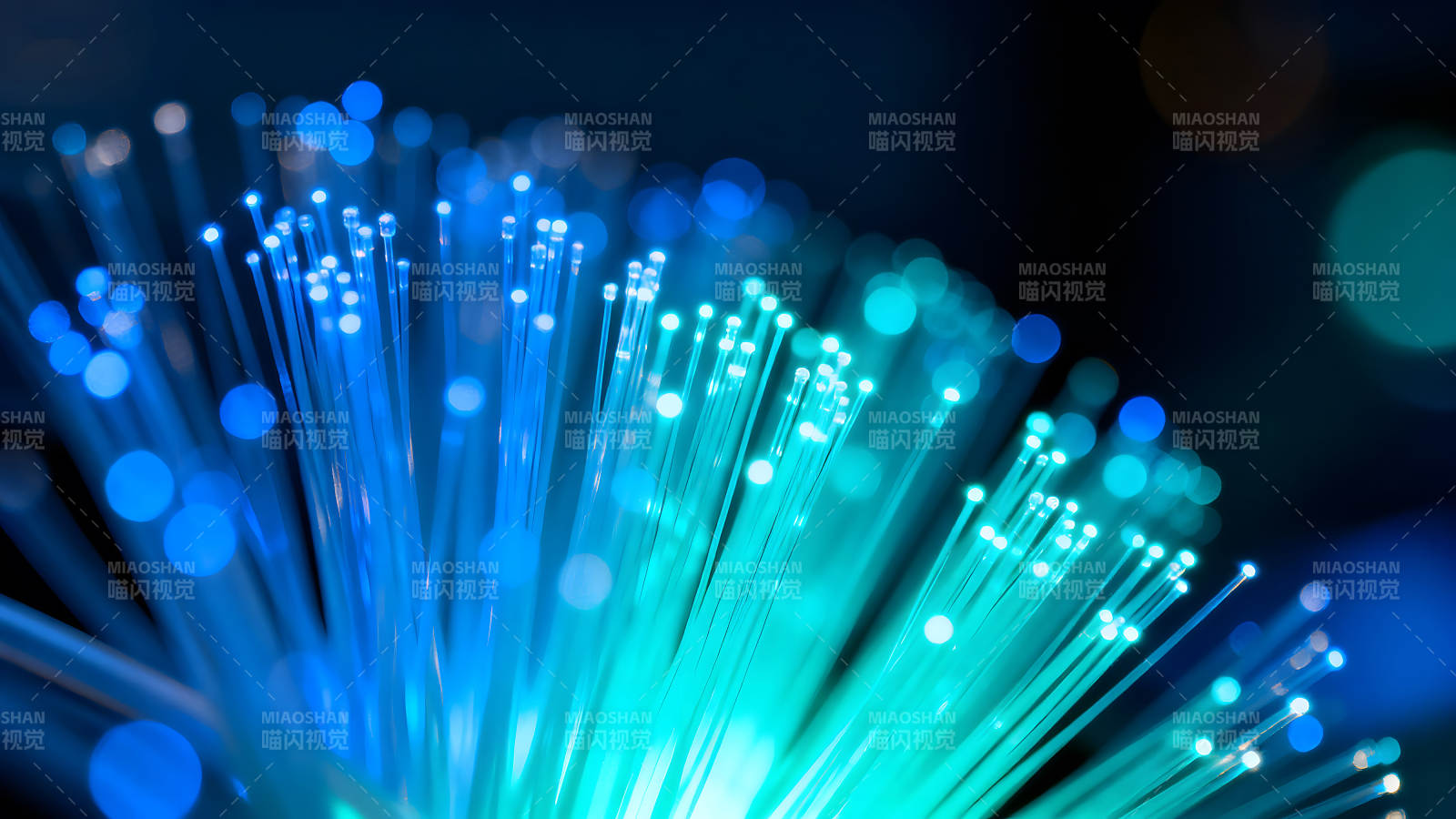 光纤特写蓝色光芒技术之美图片