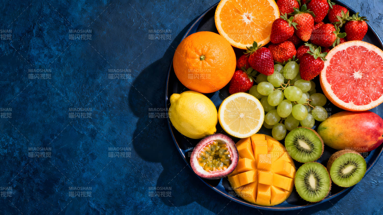 水果拼盘色彩鲜艳清新诱人图片