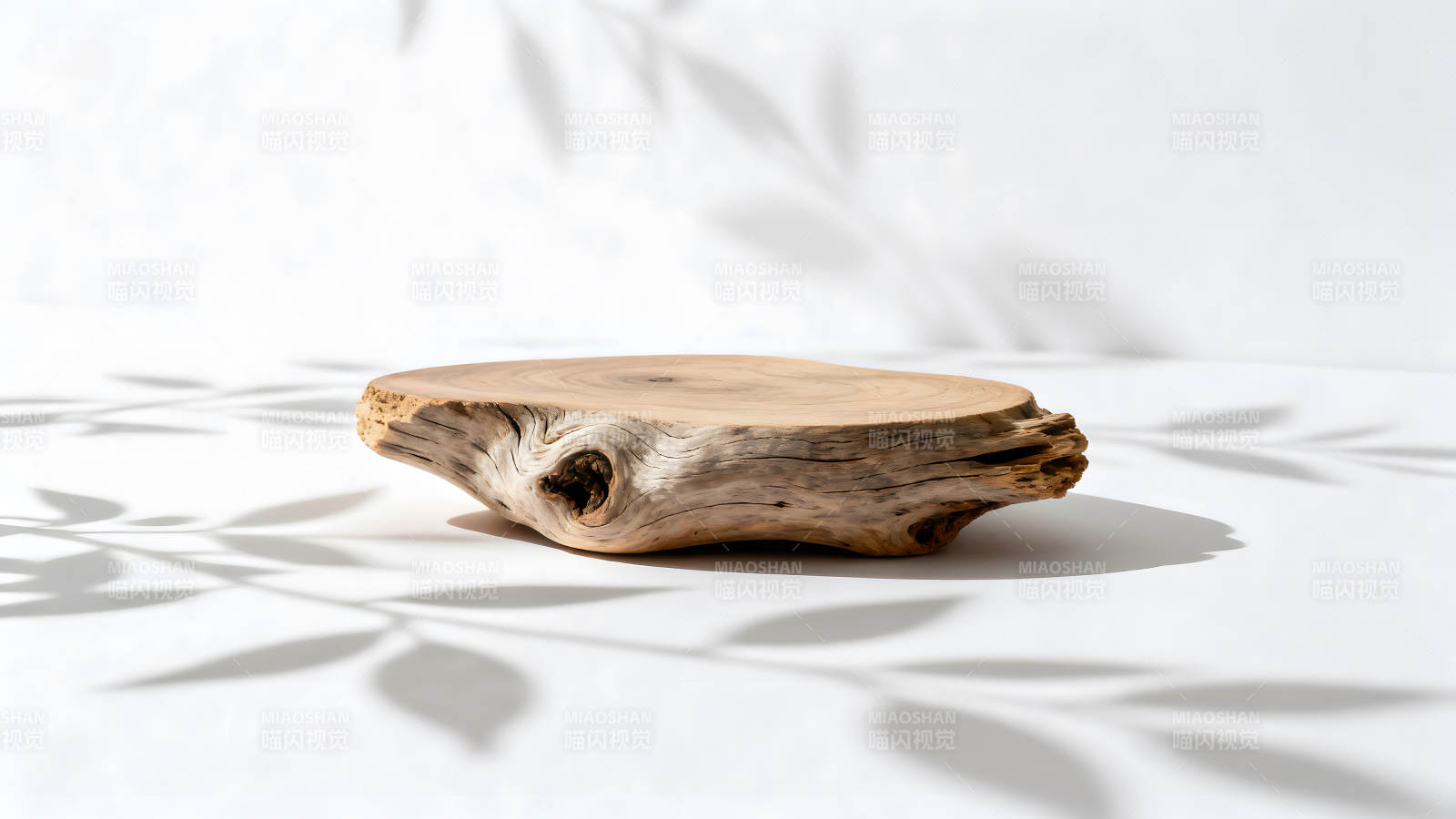 木质展示台背景光影图片