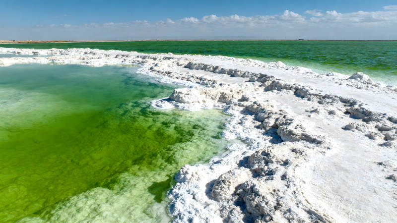 绿水白盐奇观图片