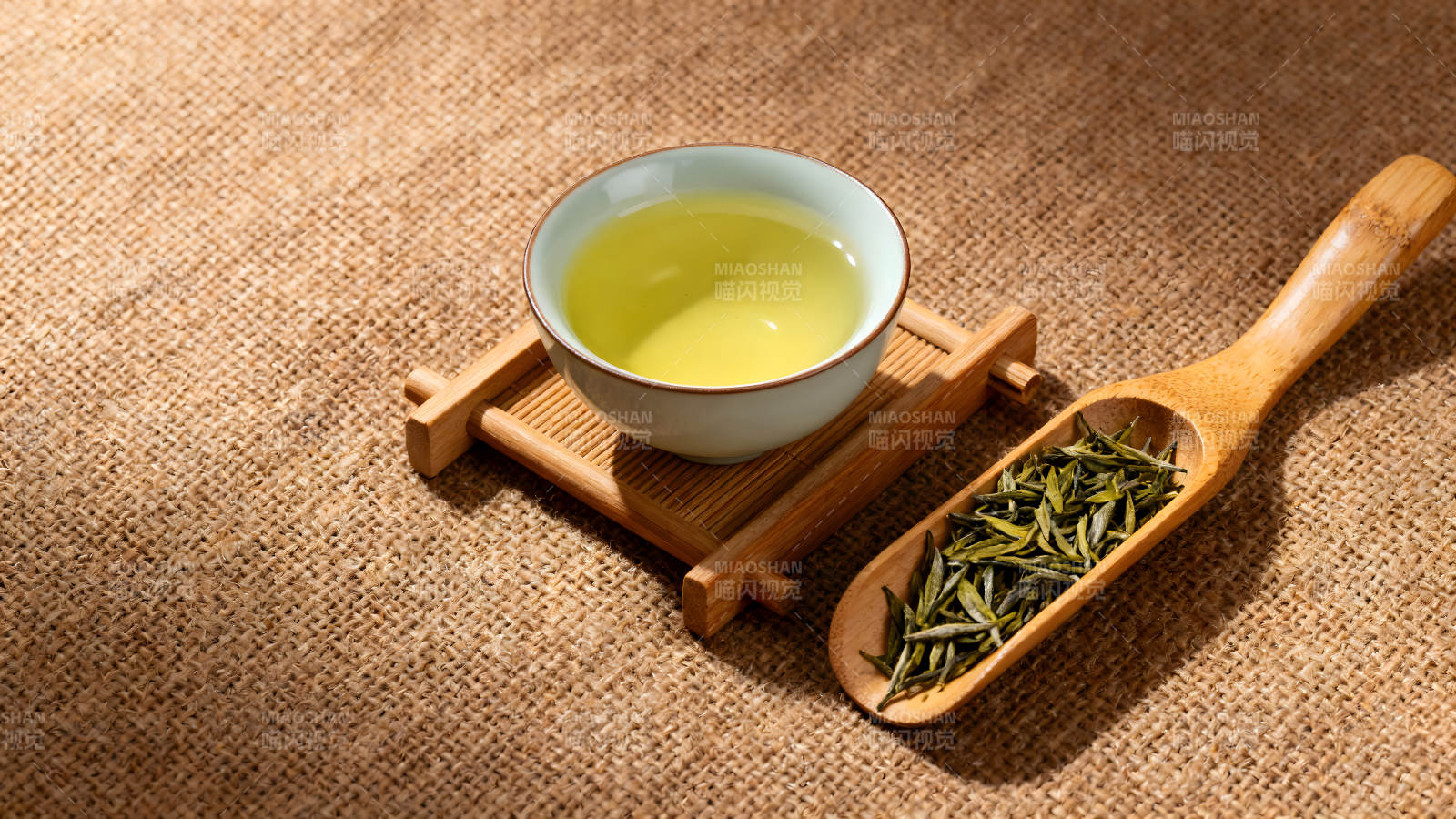 茶与茶具特写图片