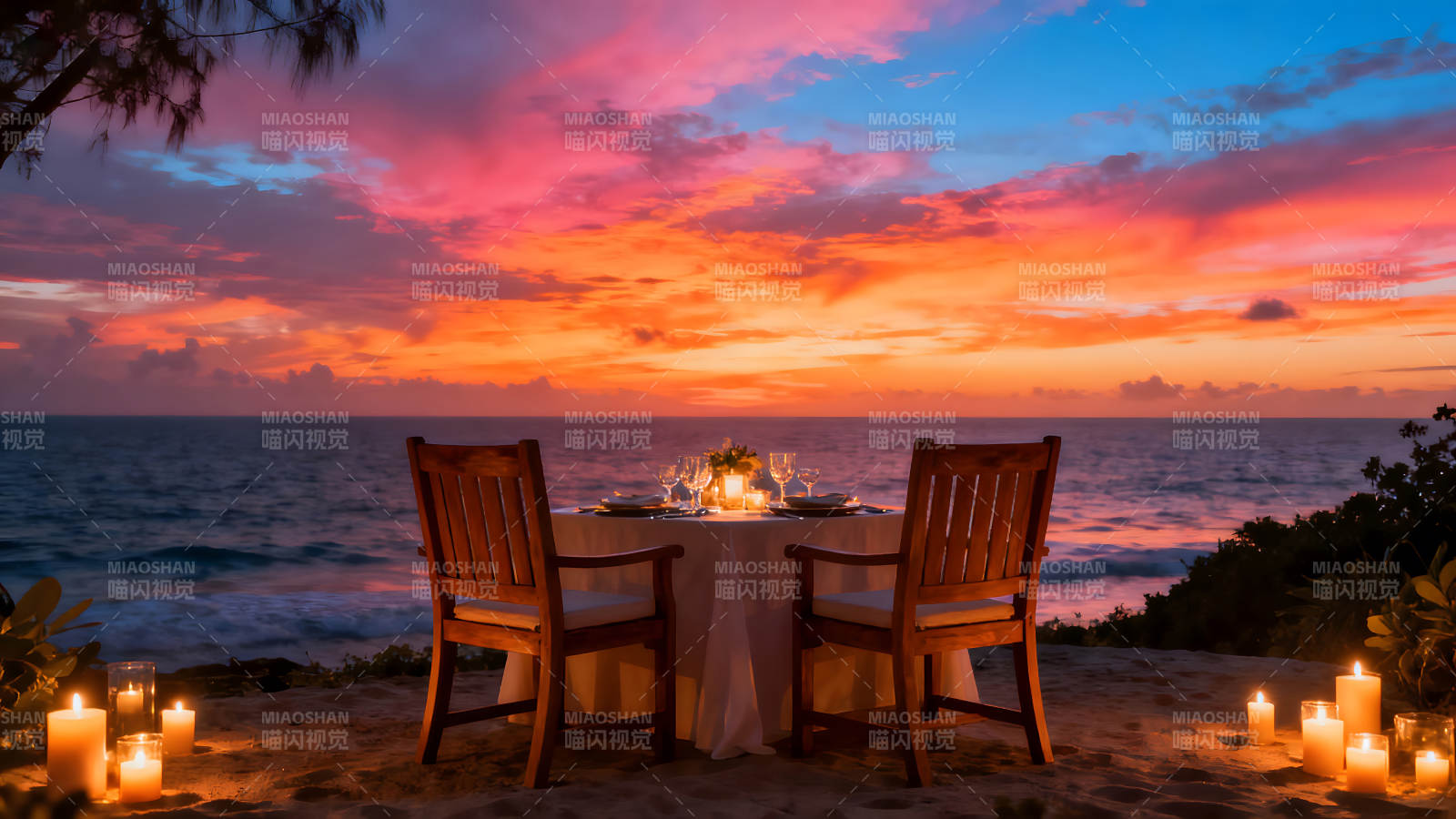 海边烛光晚餐浪漫时刻图片
