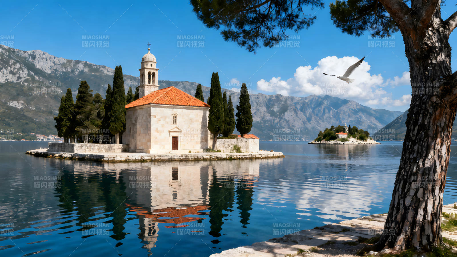 湖泊教堂景色优美风景如画图片