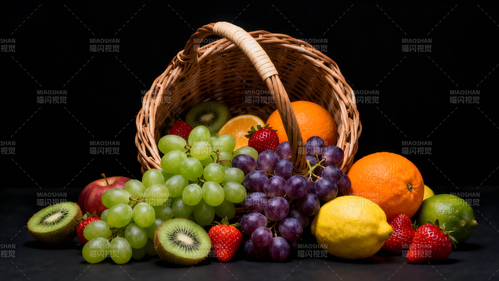 篮子里的水果摆放展示图片