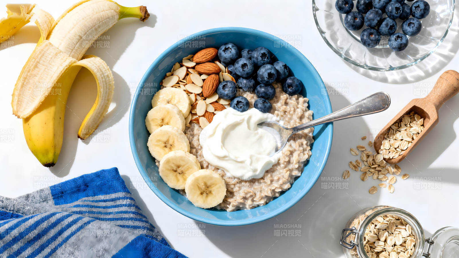 燕麦片早餐营养丰富图片