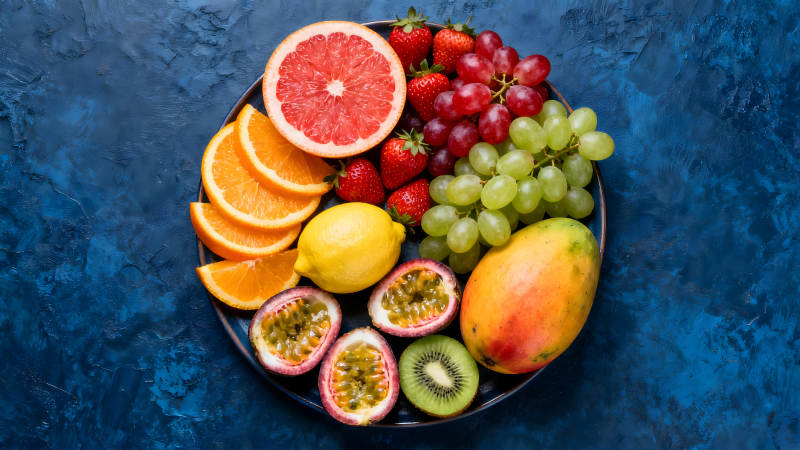 水果拼盘鲜艳色彩清新美味图片