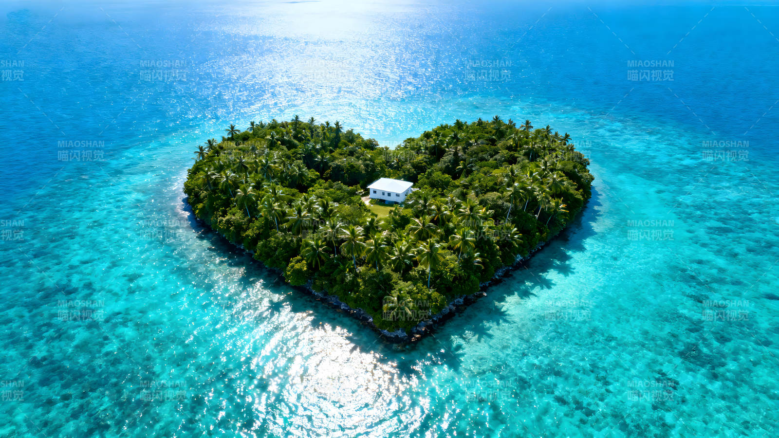 心形岛屿房屋碧海蓝天美景图片