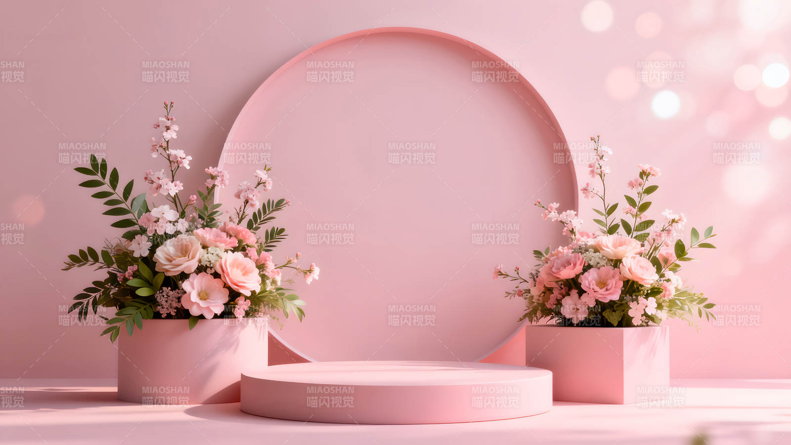 粉色花卉和圆形展示台图片