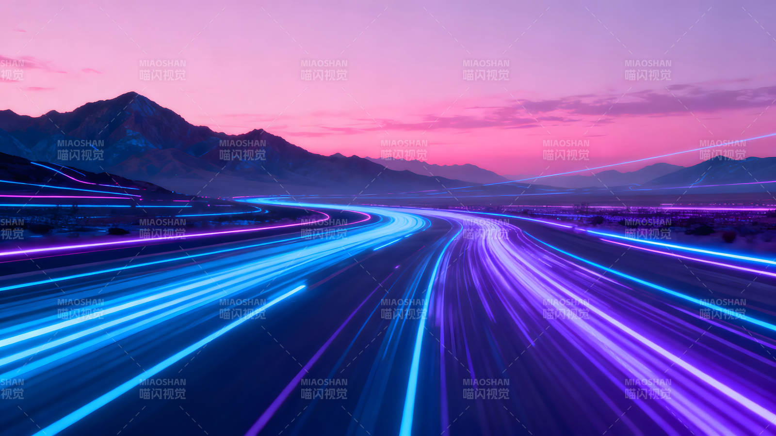 霓虹灯光高速公路穿过山脉图片