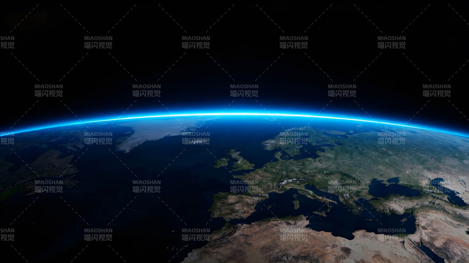 地球大气层俯瞰欧洲大陆图片