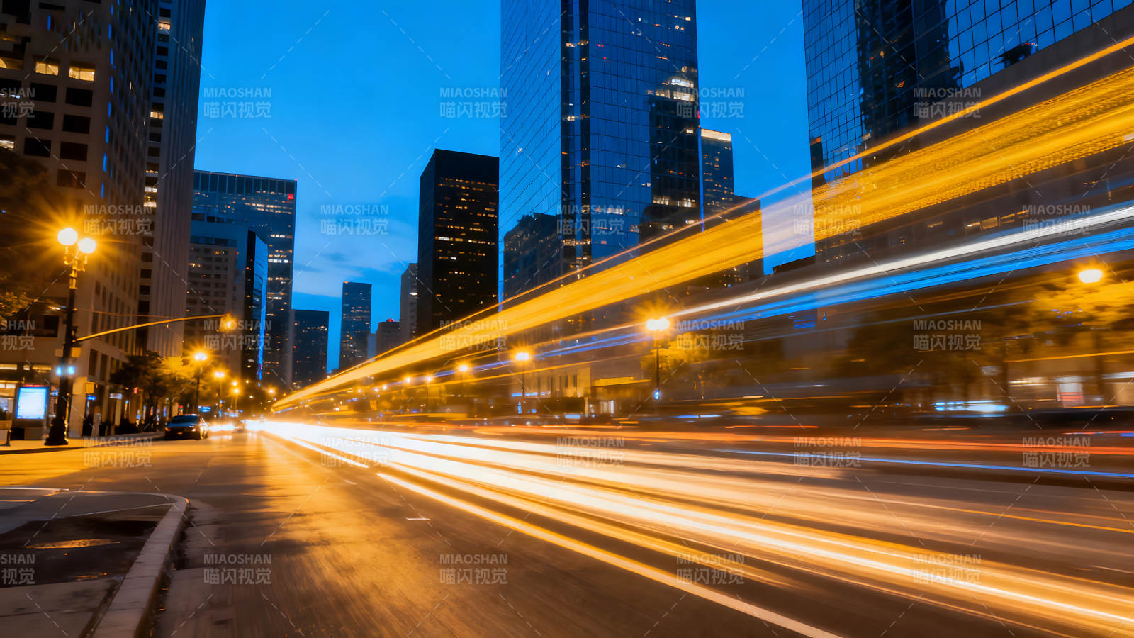 城市夜景车流灯光图片