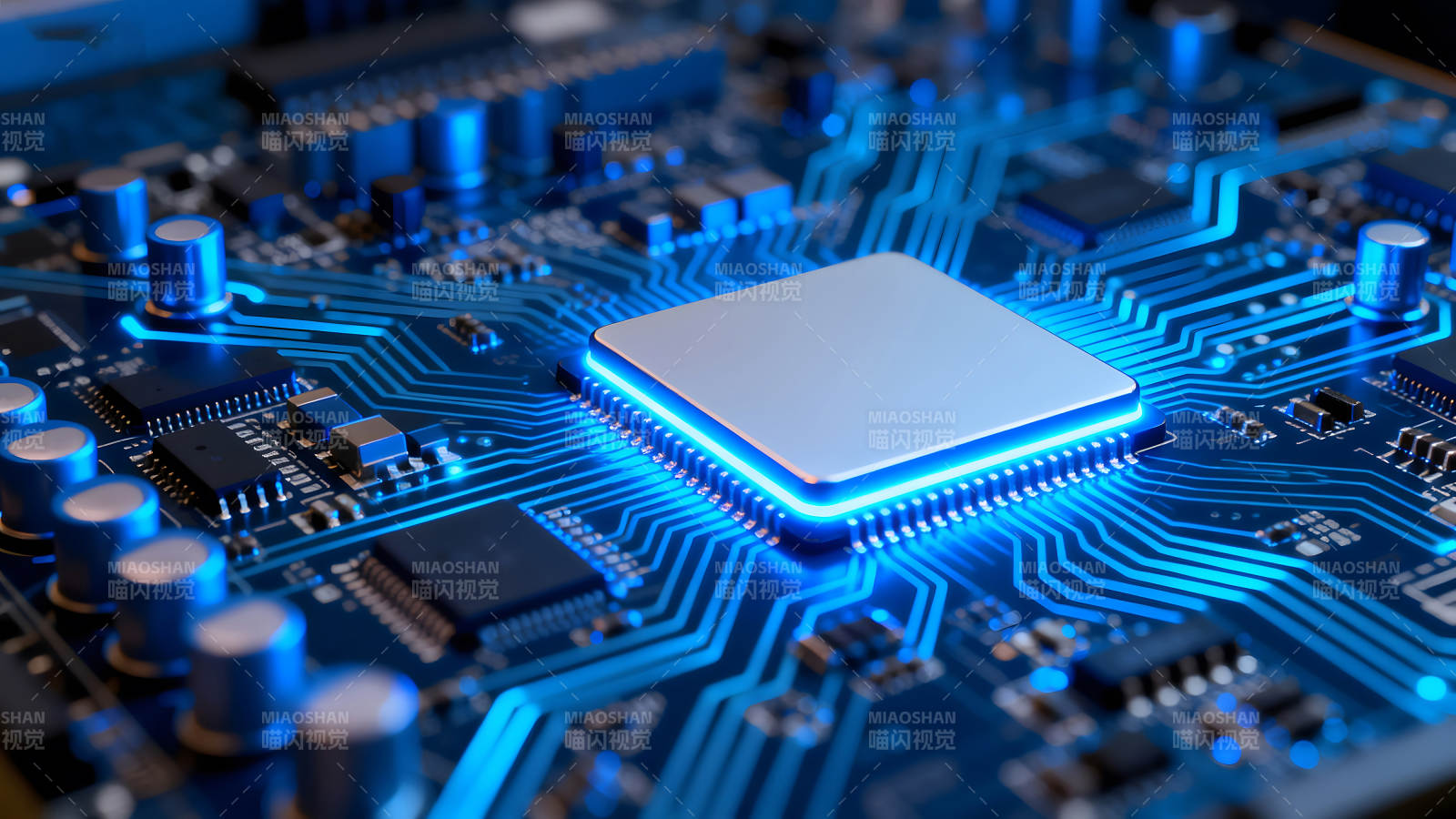 电路板核心部件特写蓝光科技感图片