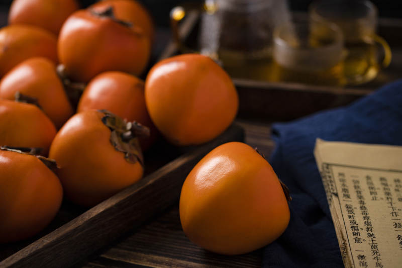 柿子静物图图片