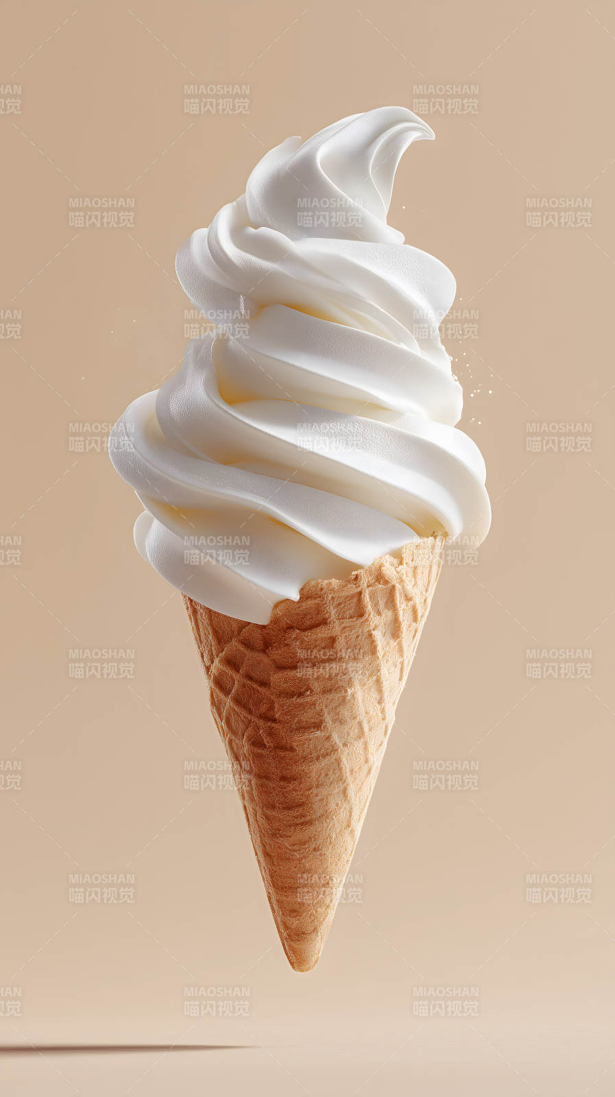 奶油冰淇淋甜筒特写图片