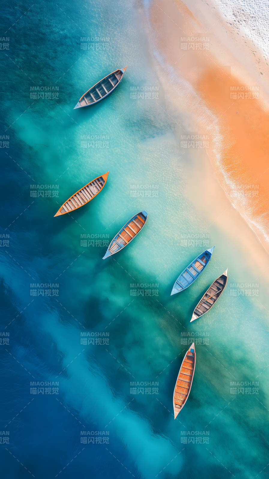 海滩上的船只图片