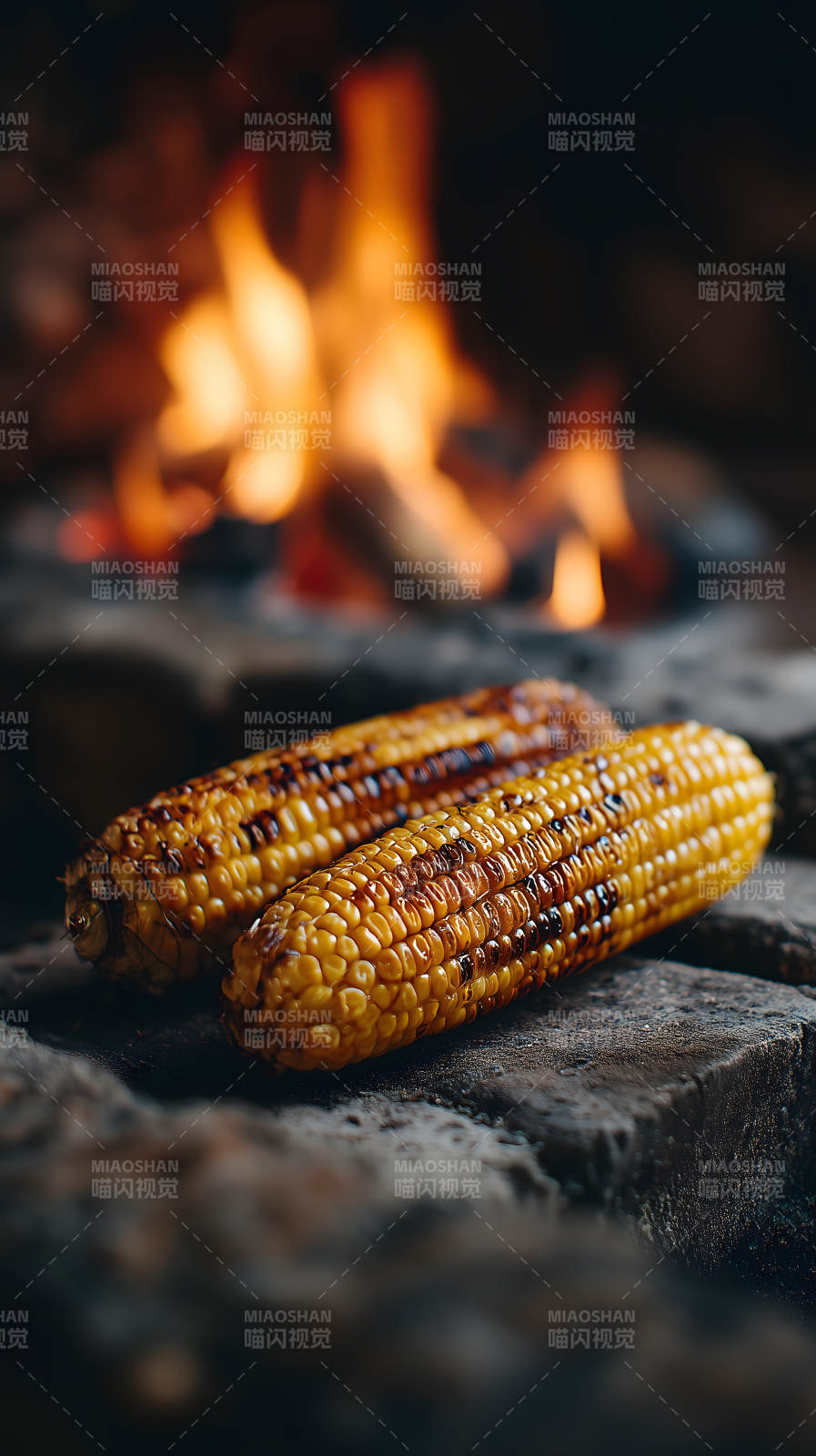 烤玉米火焰图片