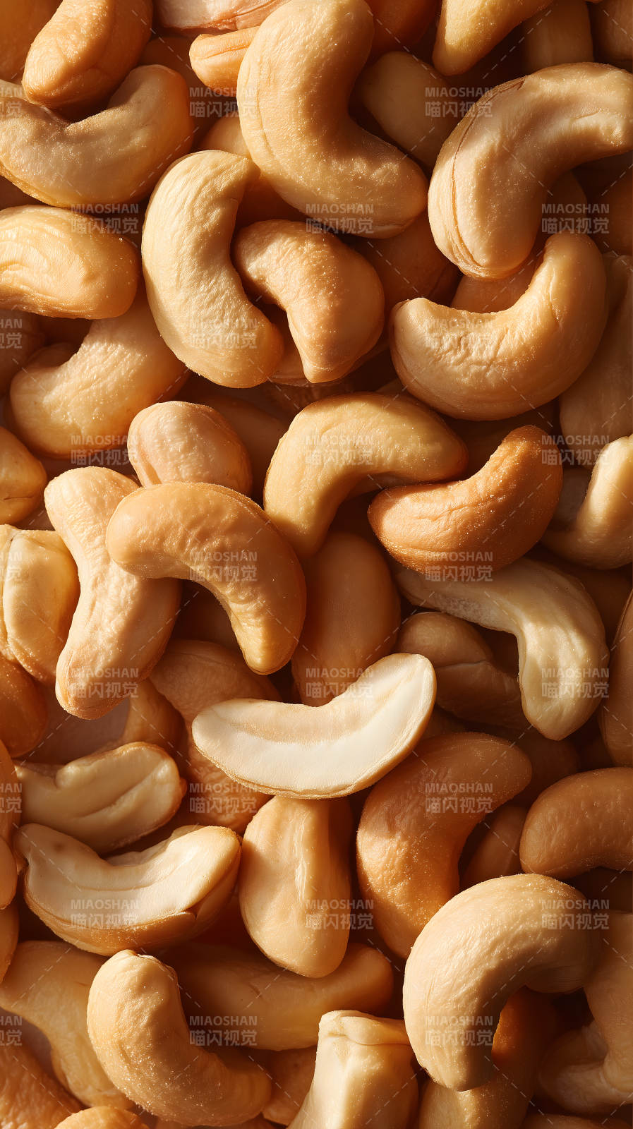 饱满的腰果特写图片