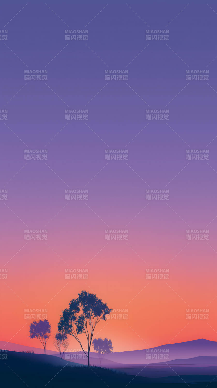 落日余晖下的树木剪影图片