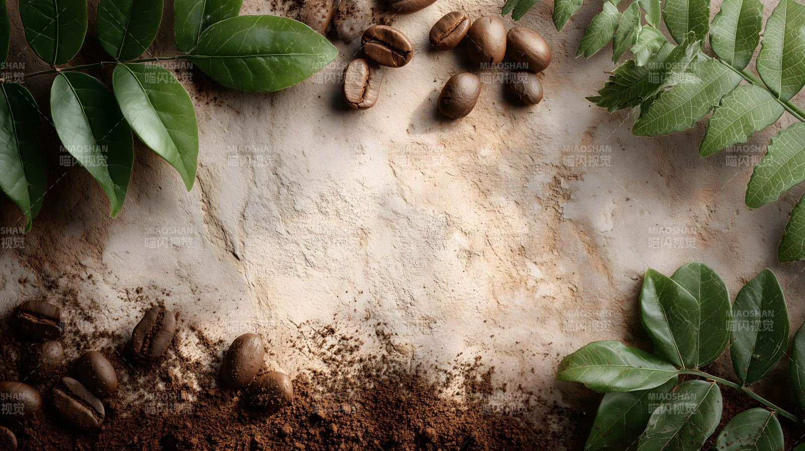 咖啡豆与绿叶的背景图片