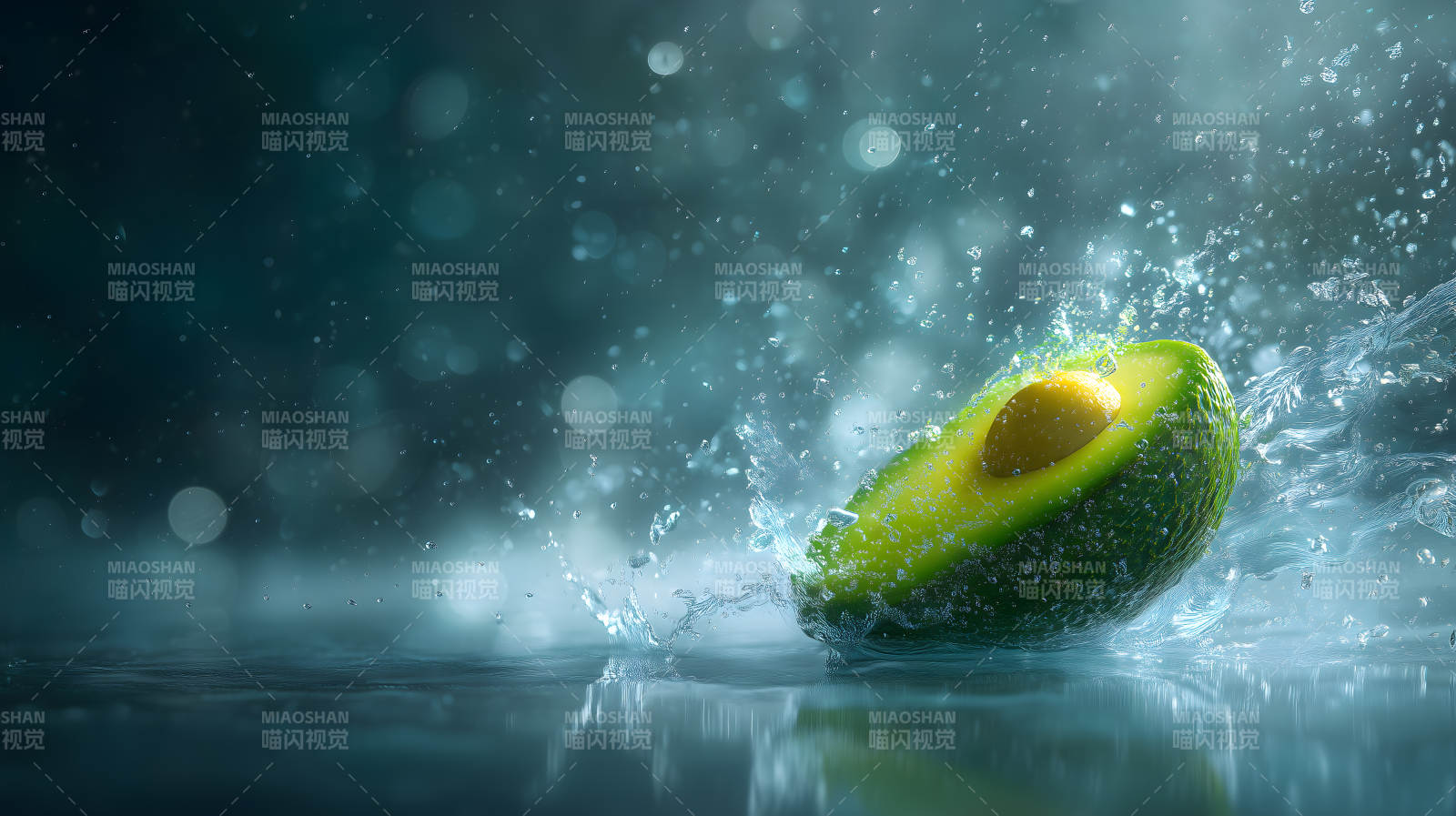 半颗牛油果激起水花图片