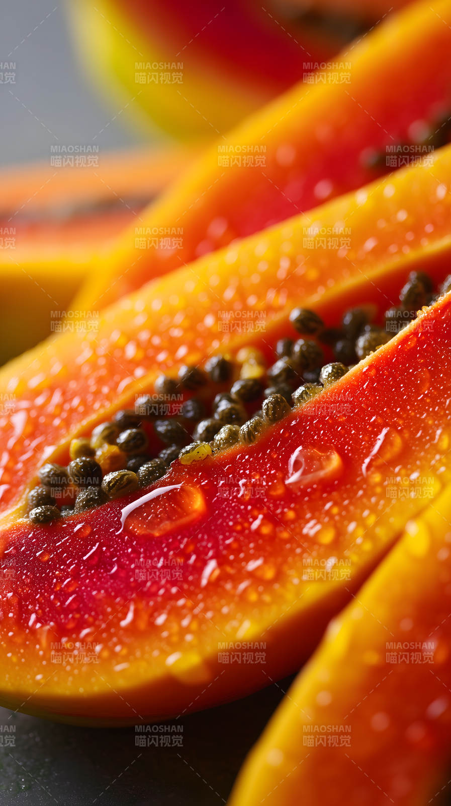 鲜美多汁的木瓜特写图片
