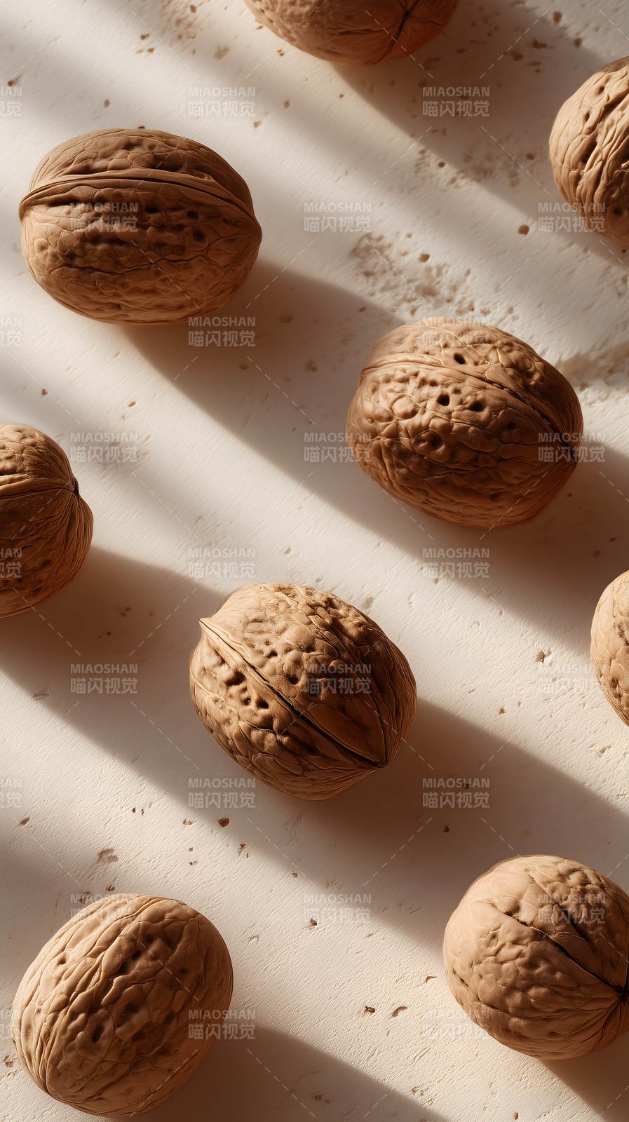 坚果特写光影氛围图片