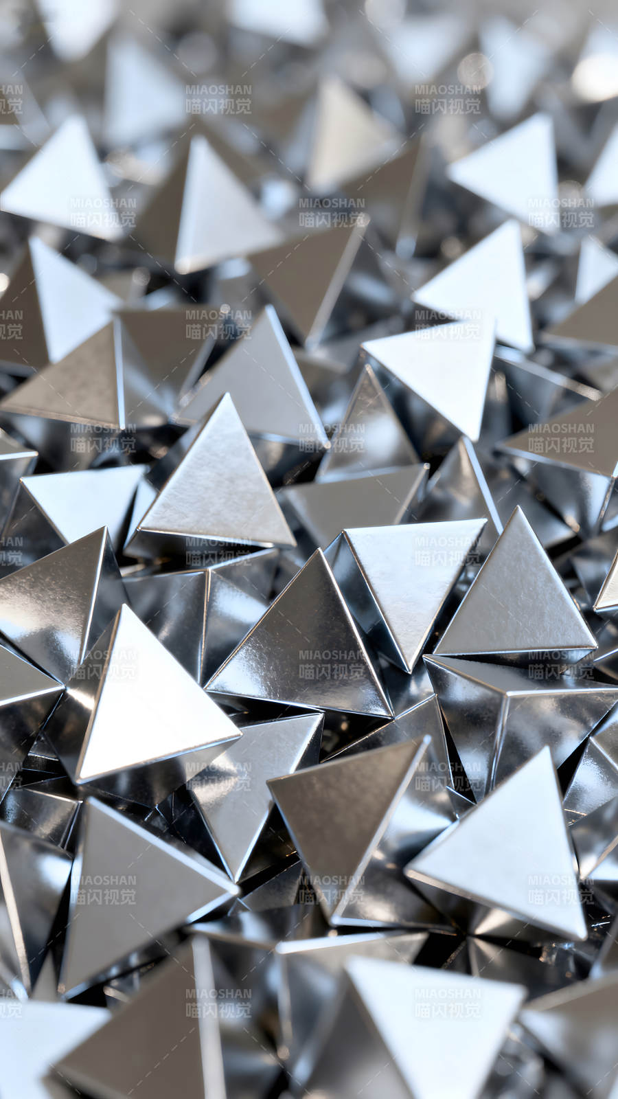 银色三角堆砌的抽象画面图片