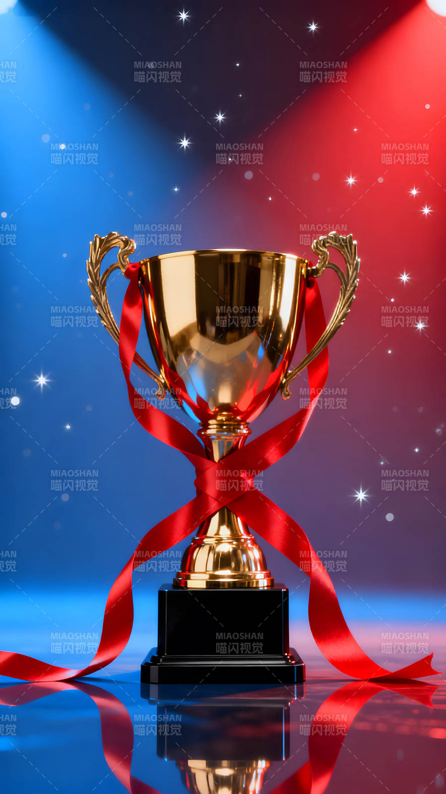 金色奖杯红色丝带蓝色背景图片